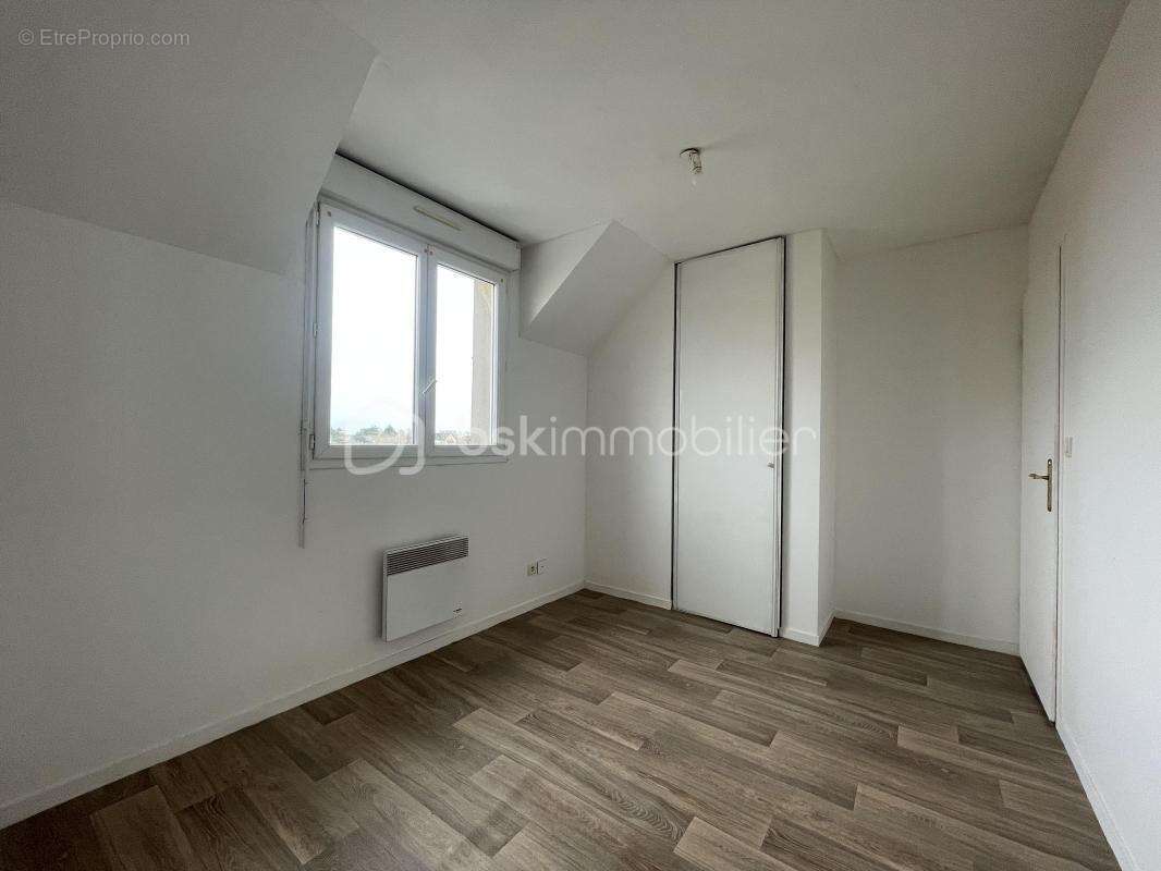 Appartement à CHECY