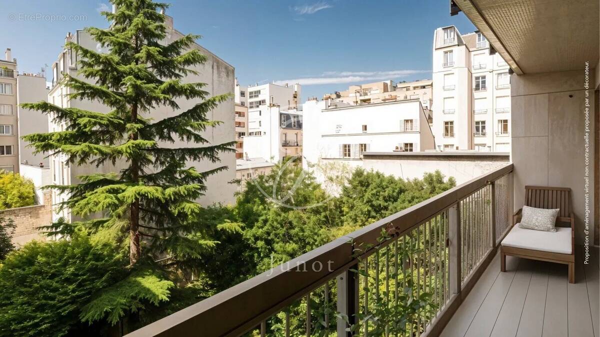 Appartement à PARIS-16E