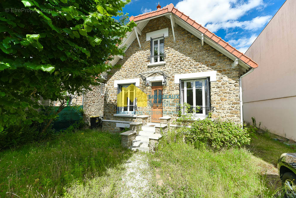 Maison à SAINT-MICHEL-SUR-ORGE