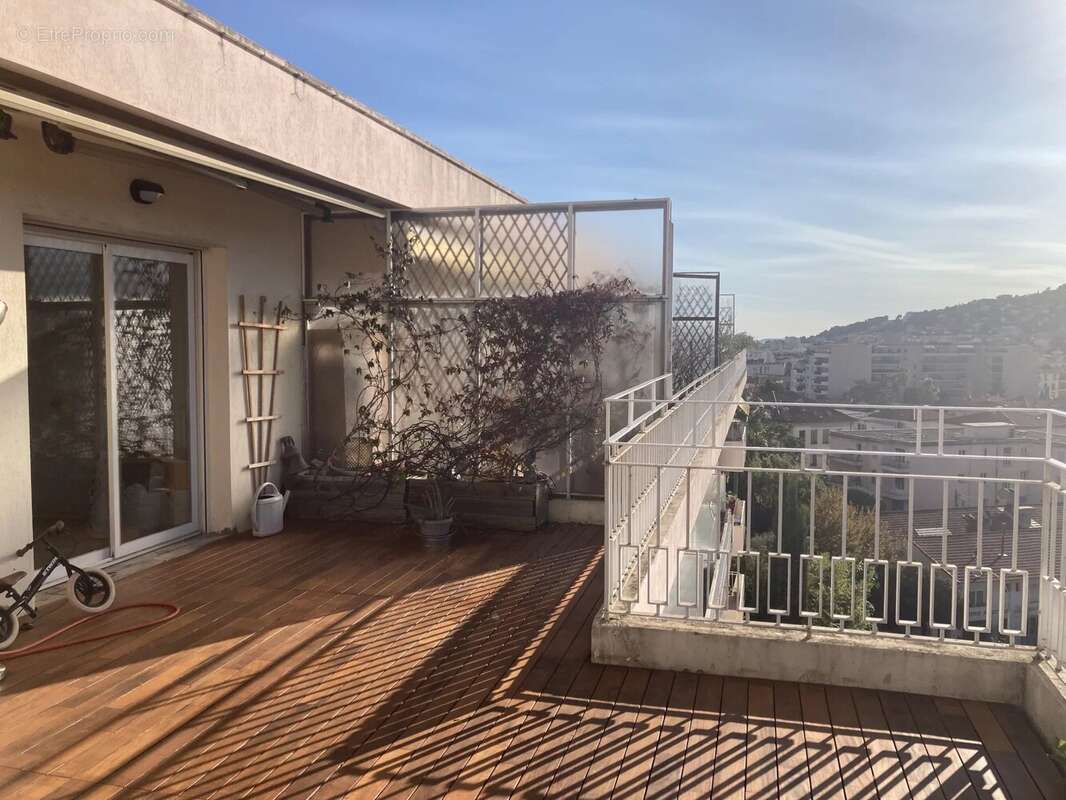 Appartement à NICE