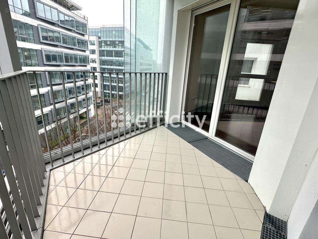 Appartement à ISSY-LES-MOULINEAUX