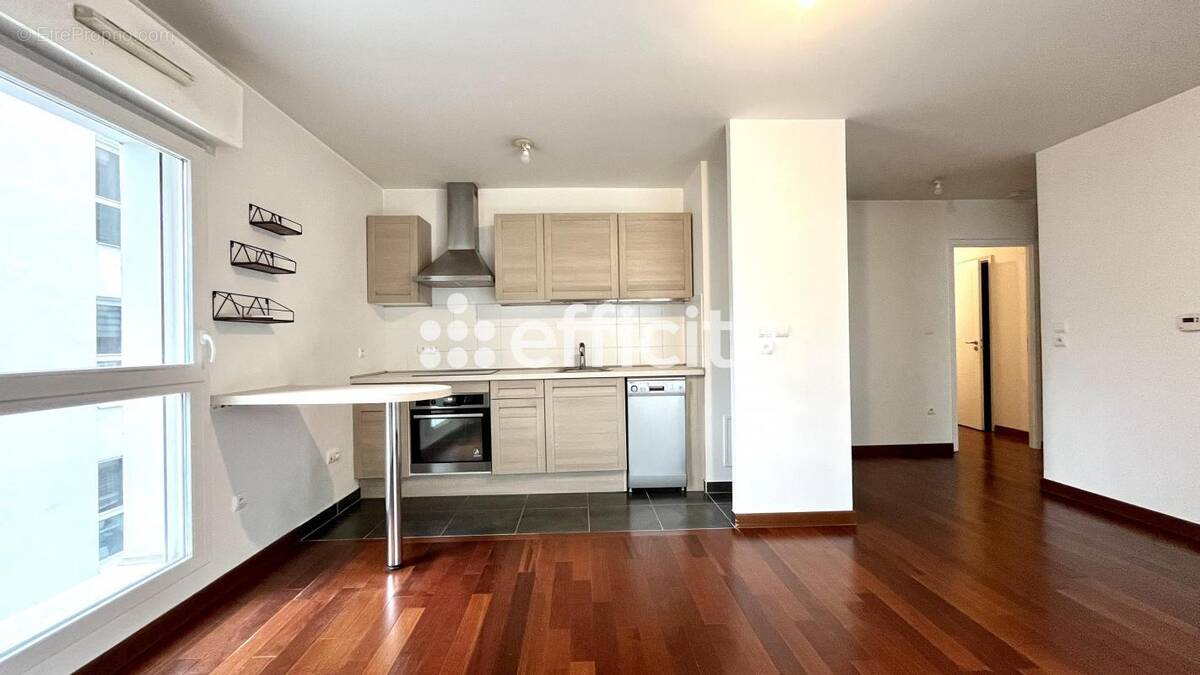 Appartement à ISSY-LES-MOULINEAUX