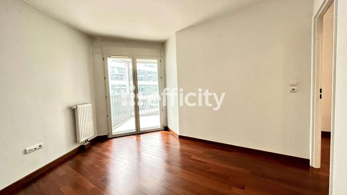 Appartement à ISSY-LES-MOULINEAUX