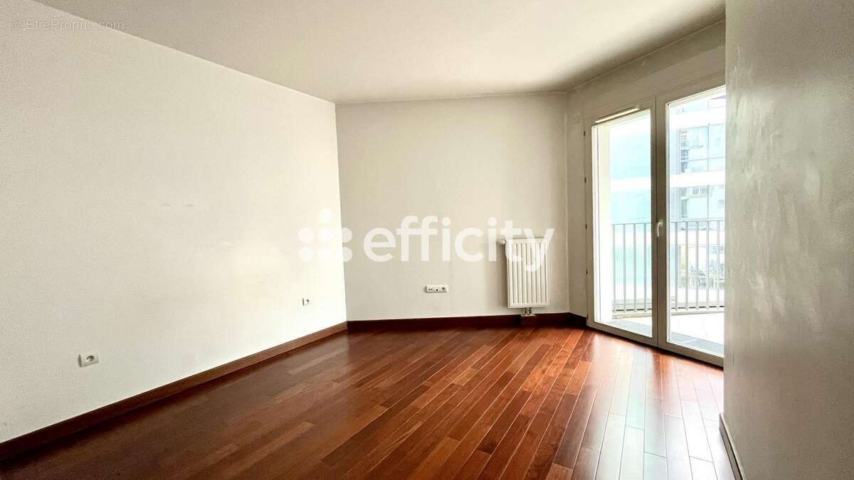 Appartement à ISSY-LES-MOULINEAUX