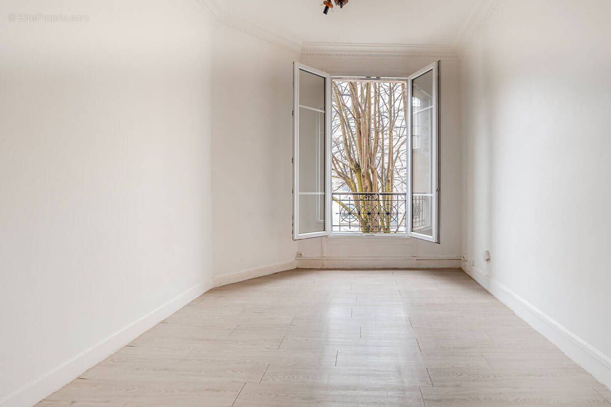 Appartement à PARIS-20E