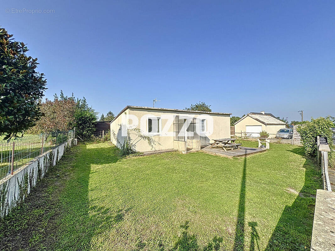 Maison à COUDEVILLE-SUR-MER