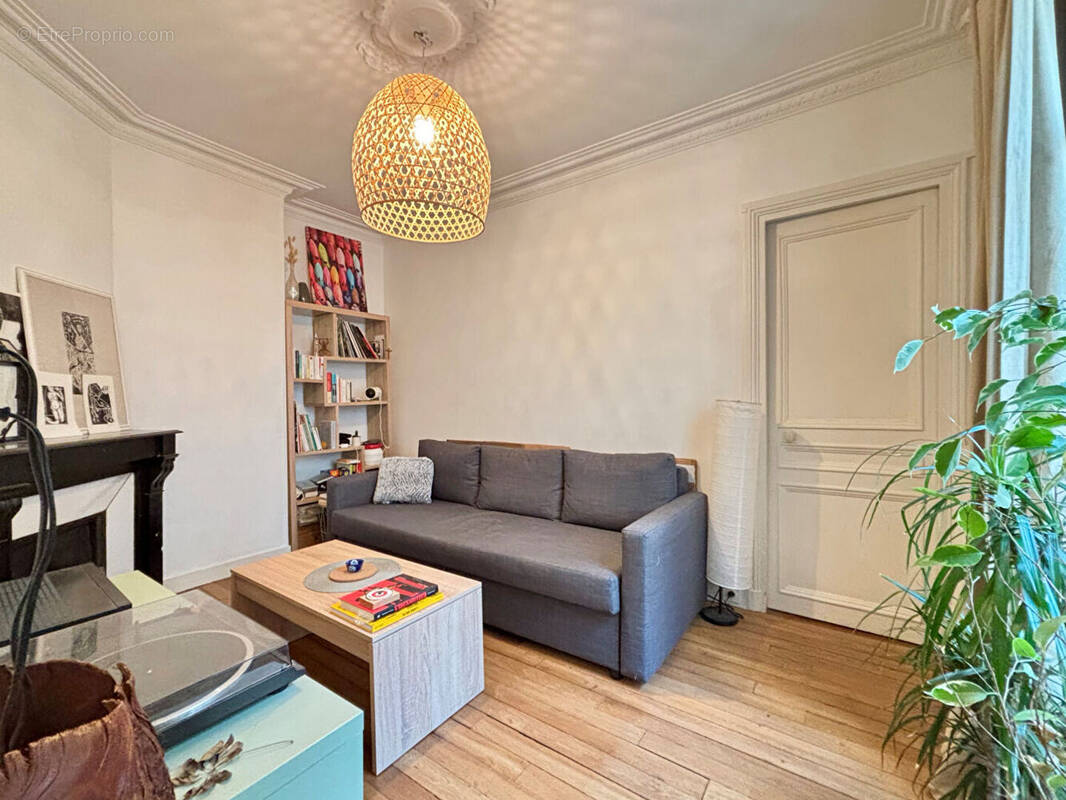 Appartement à LEVALLOIS-PERRET