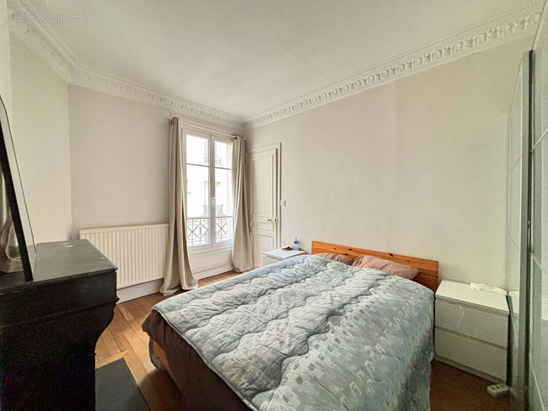 Appartement à LEVALLOIS-PERRET