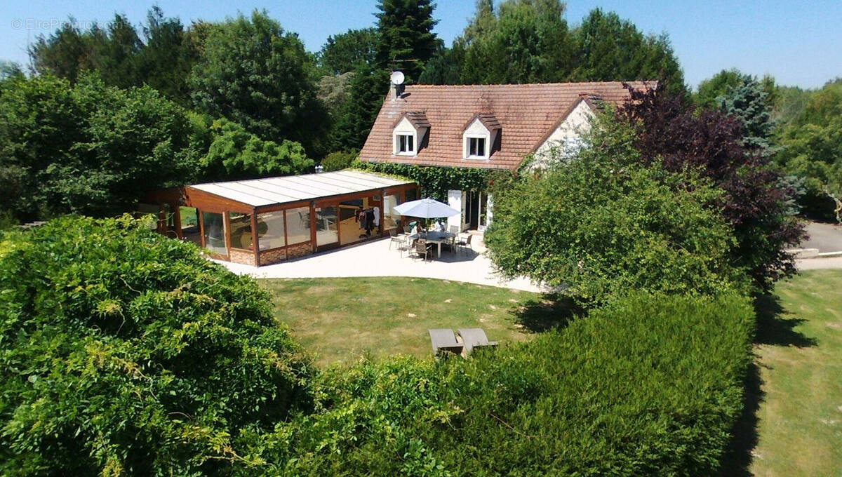 Maison à GARANCIERES