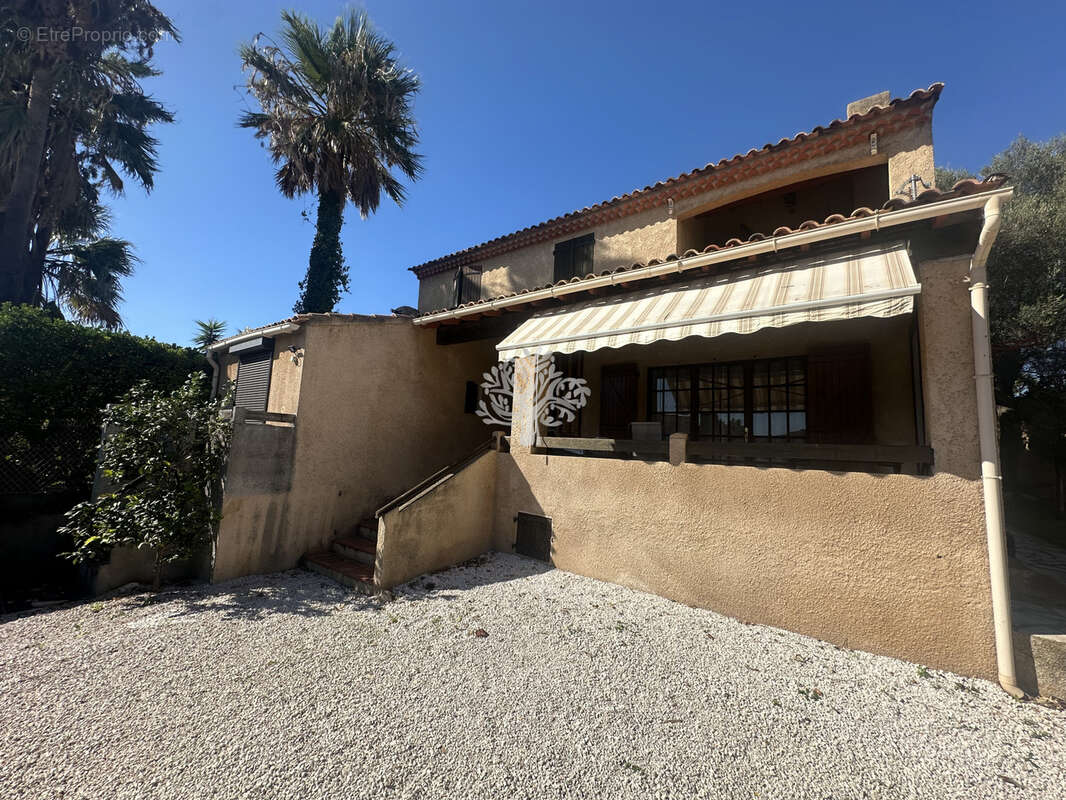 Maison à SANARY-SUR-MER