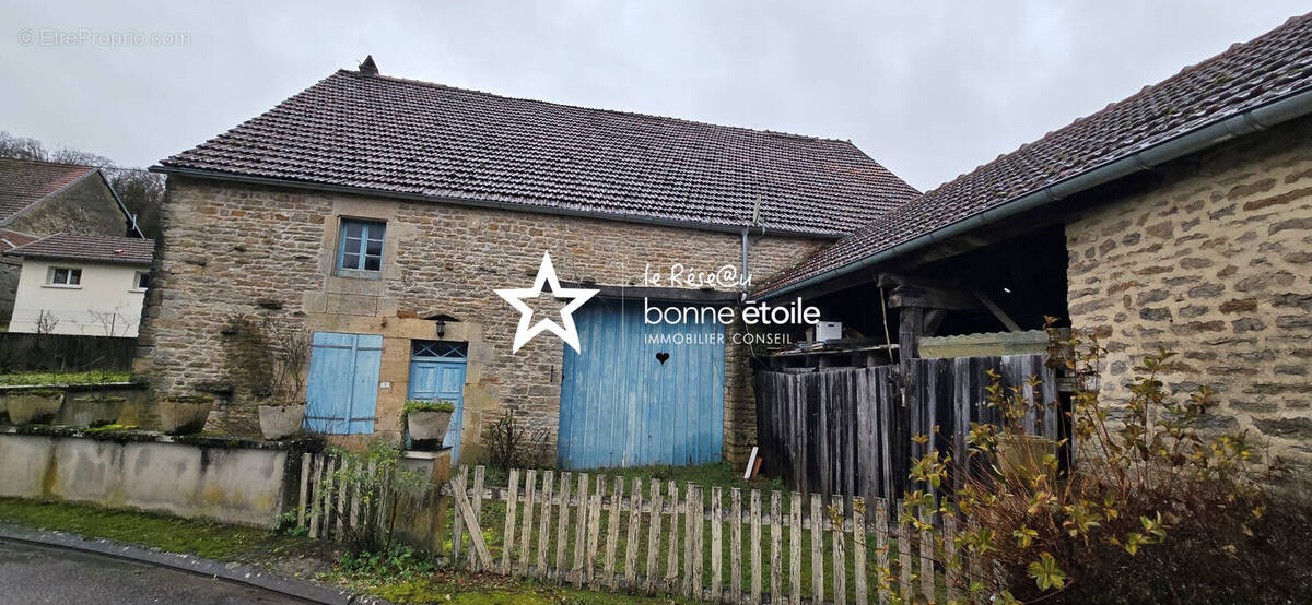 Maison à NOIDANT-LE-ROCHEUX