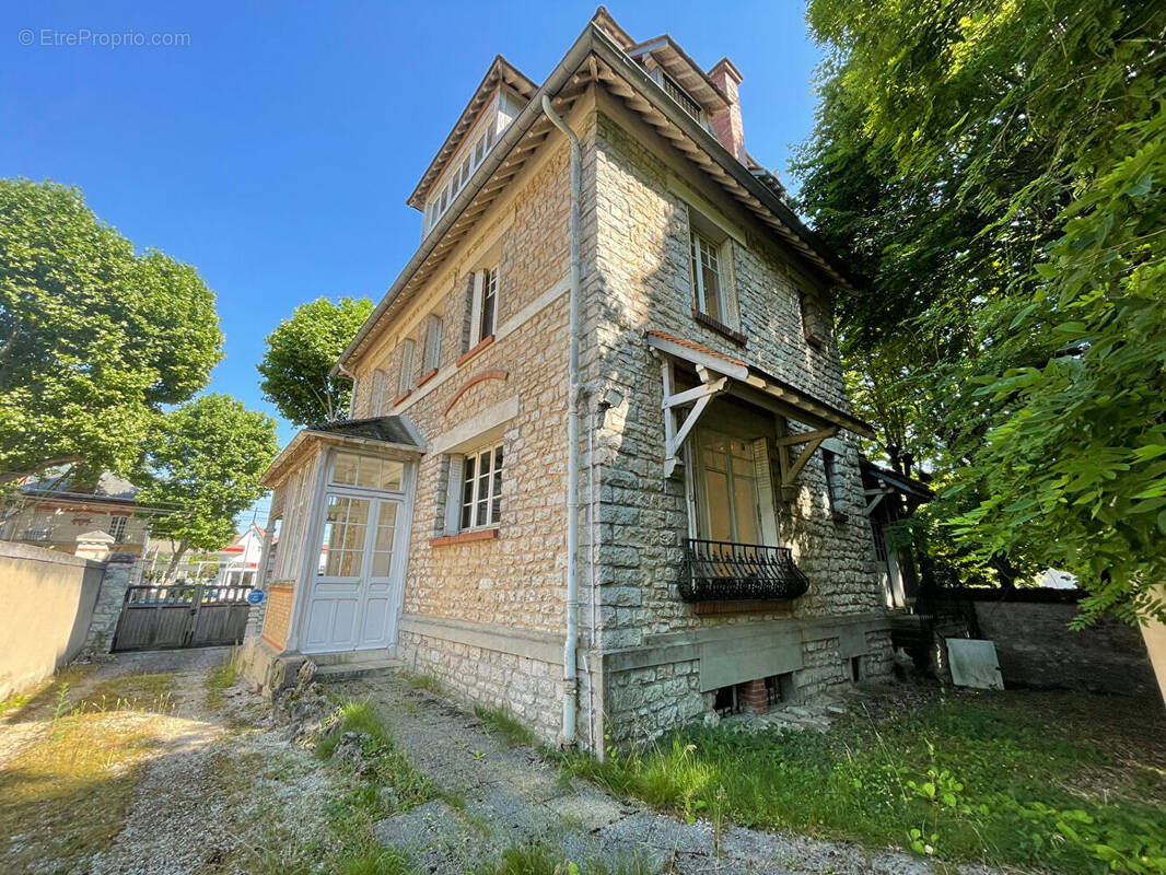 Maison à FONTAINEBLEAU