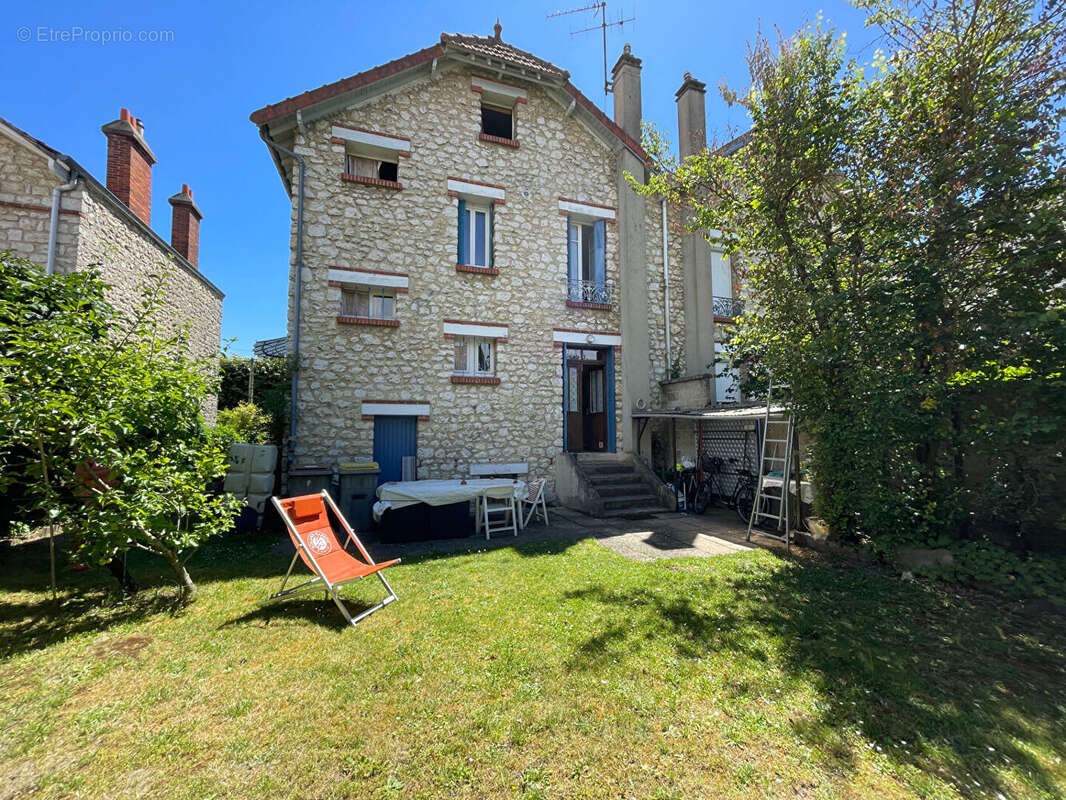 Maison à FONTAINEBLEAU