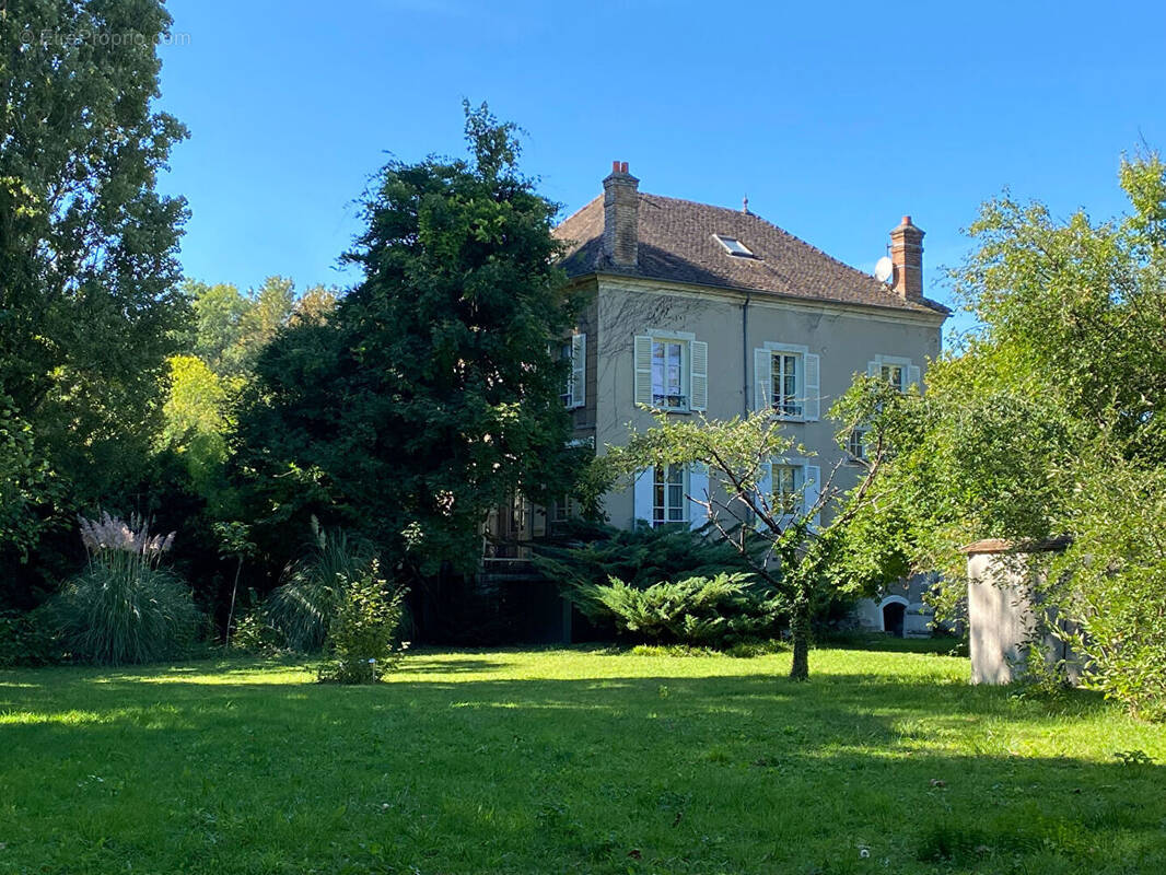 Maison à VOULX