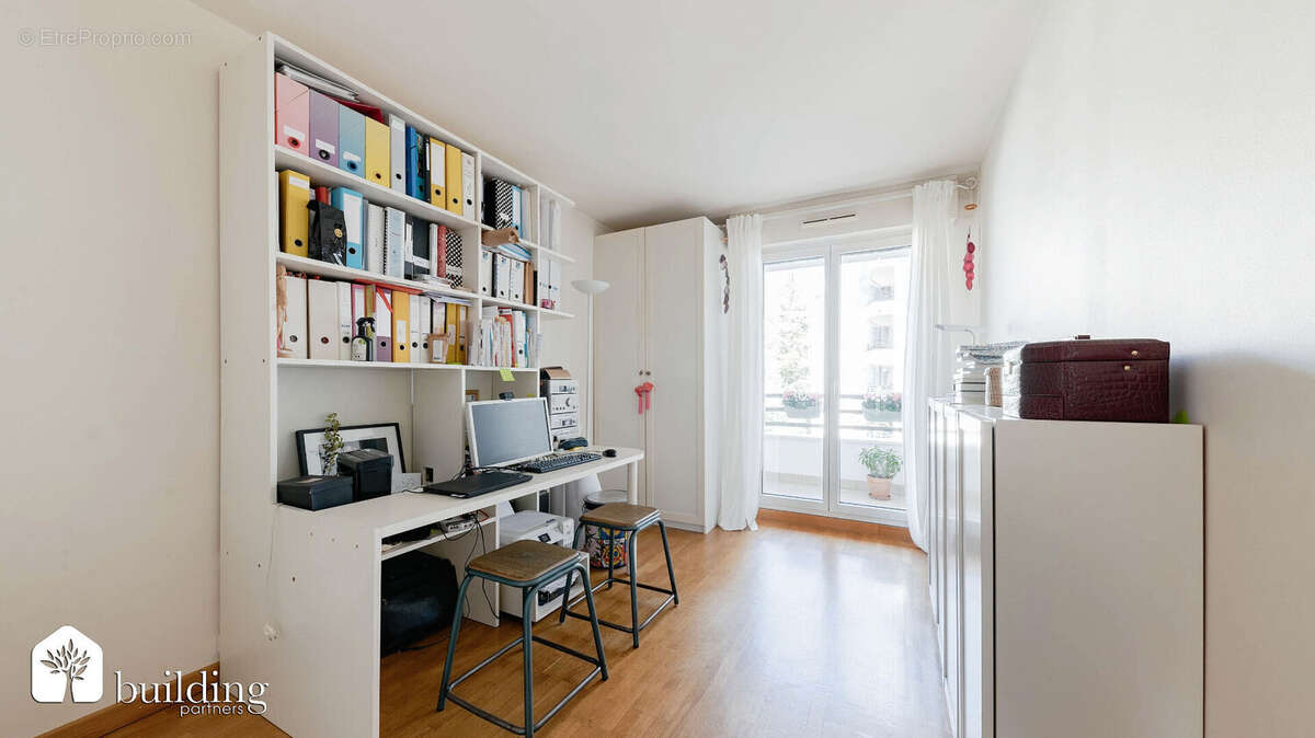 Appartement à LEVALLOIS-PERRET