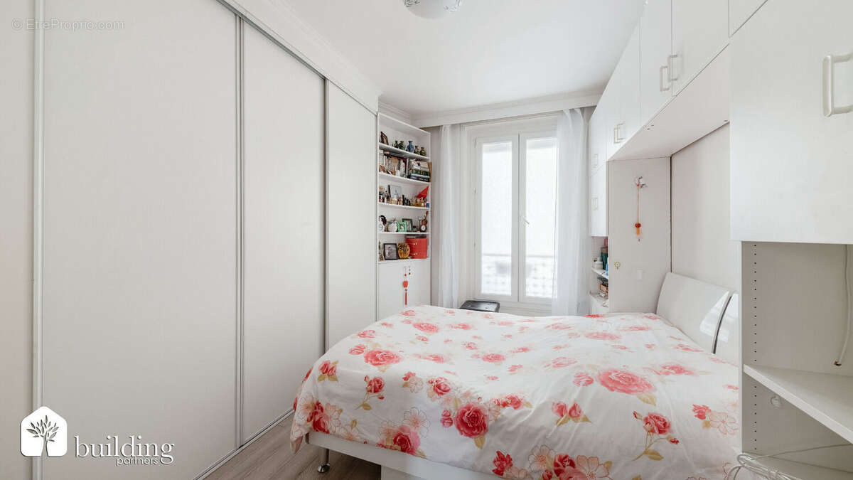 Appartement à LEVALLOIS-PERRET