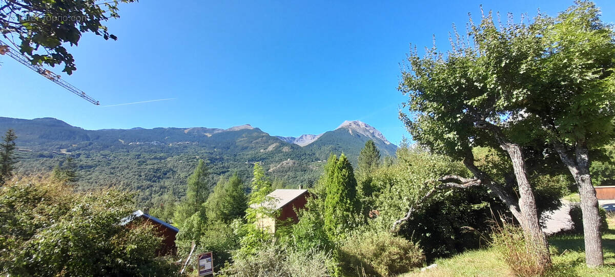 Appartement à PELVOUX