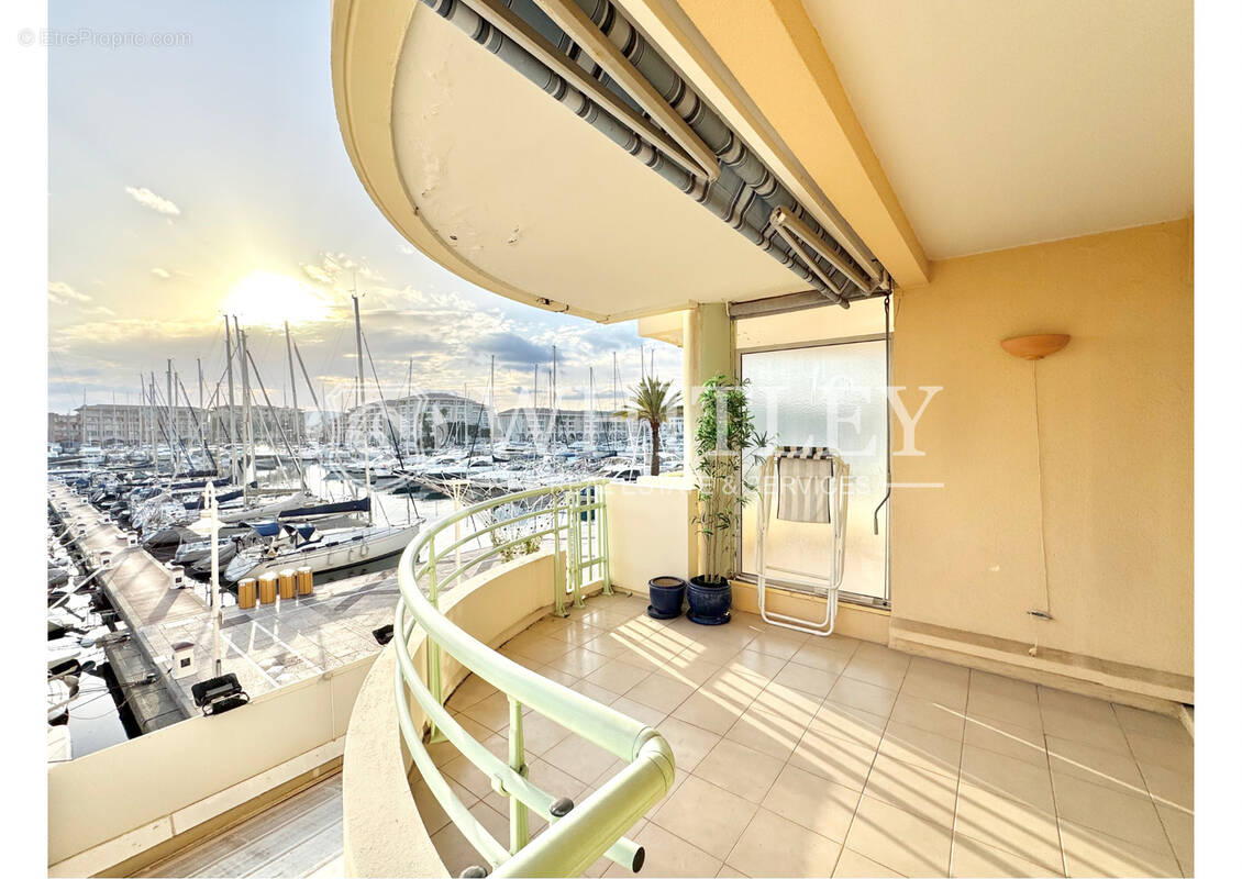 Appartement à FREJUS