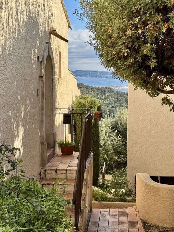 Appartement à GRIMAUD