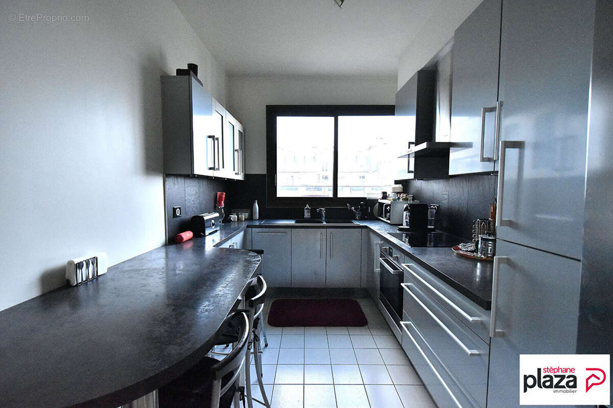 Appartement à LEVALLOIS-PERRET