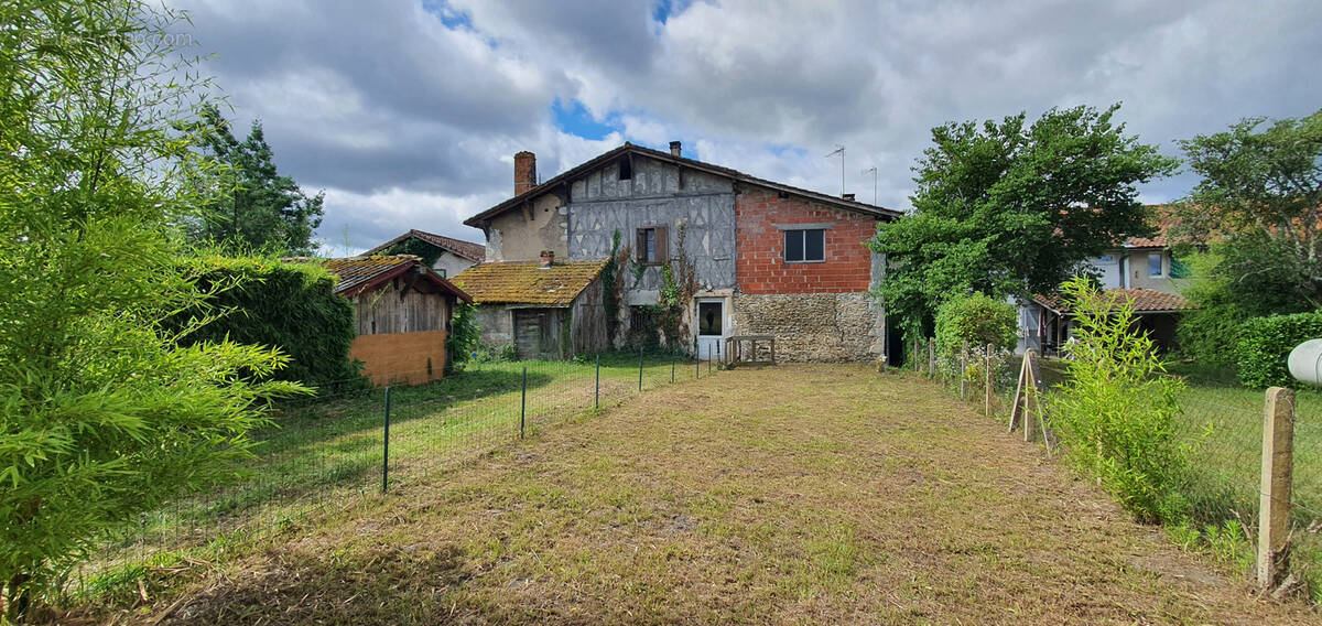 Maison à ROQUEFORT