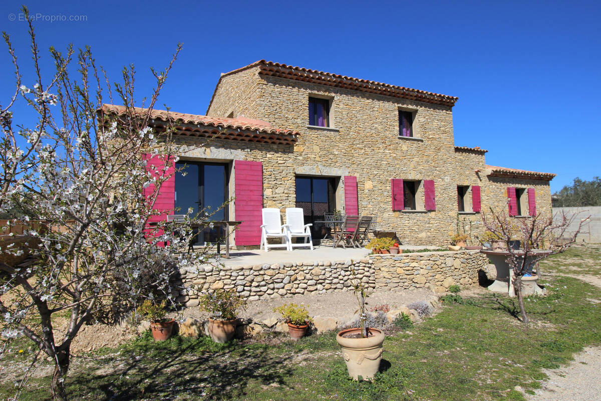 Maison à VAISON-LA-ROMAINE