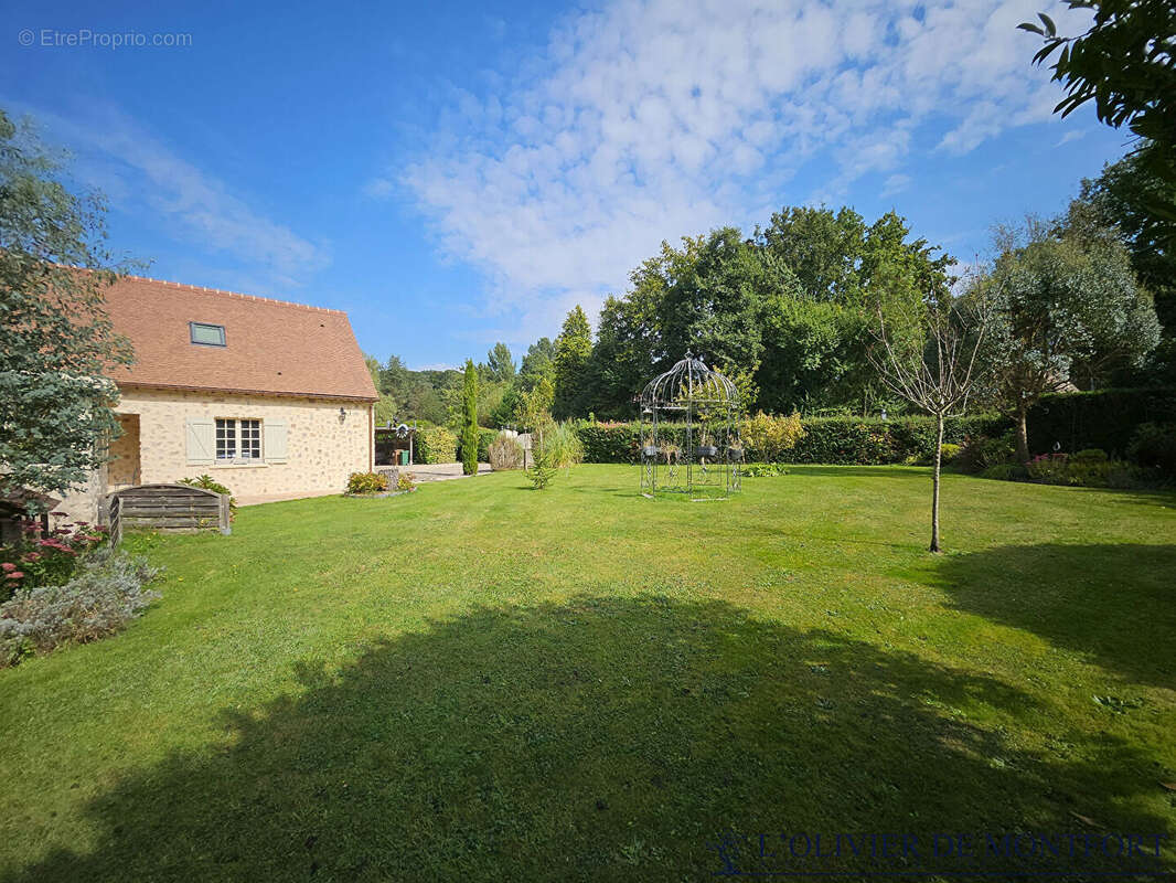 Maison à MONTFORT-L&#039;AMAURY