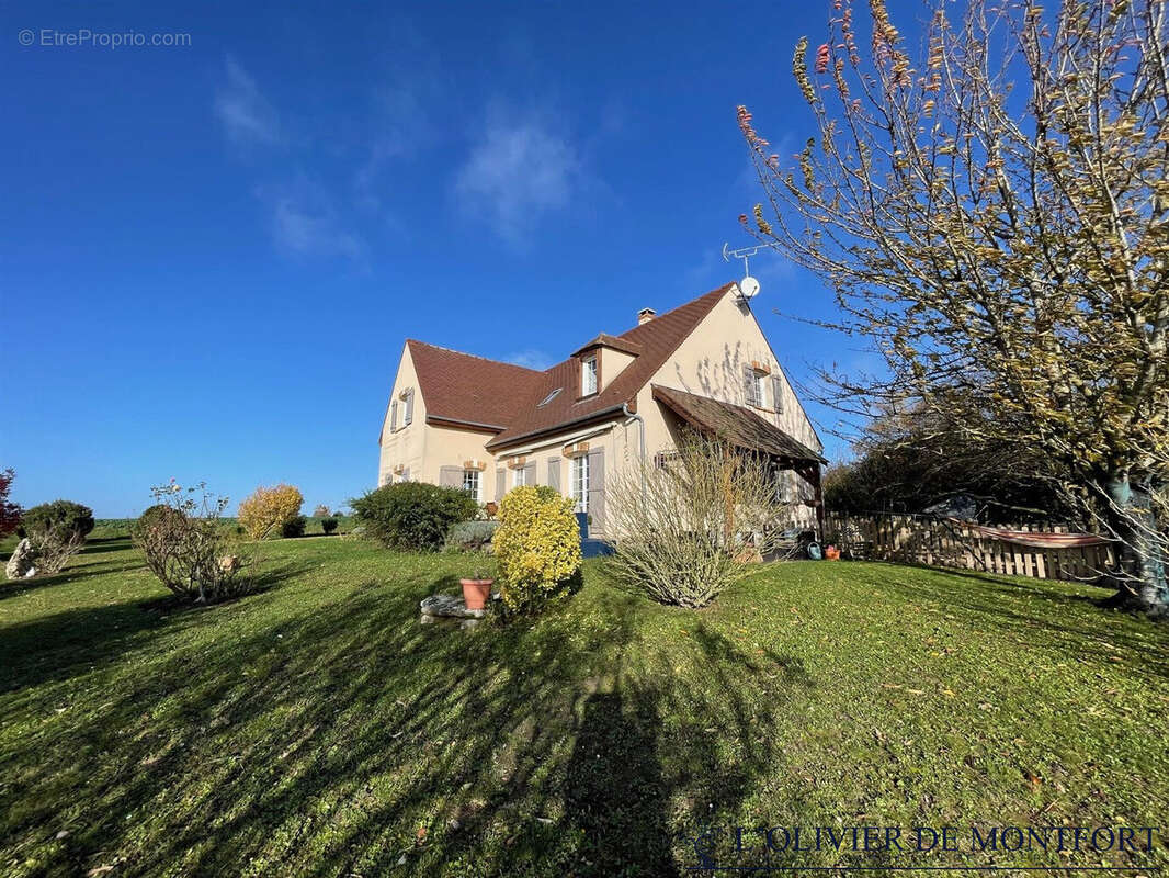 Maison à MONTFORT-L&#039;AMAURY