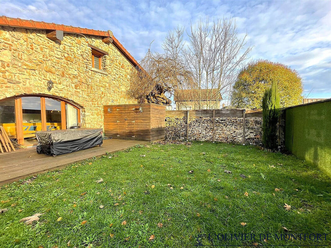 Maison à MONTFORT-L&#039;AMAURY