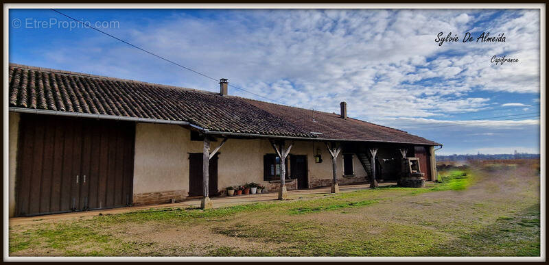 Maison à BAGE-LA-VILLE