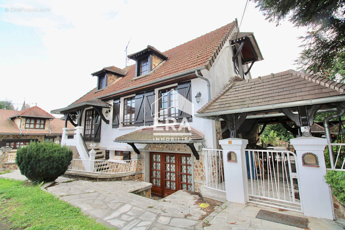 Maison à CHAUNY