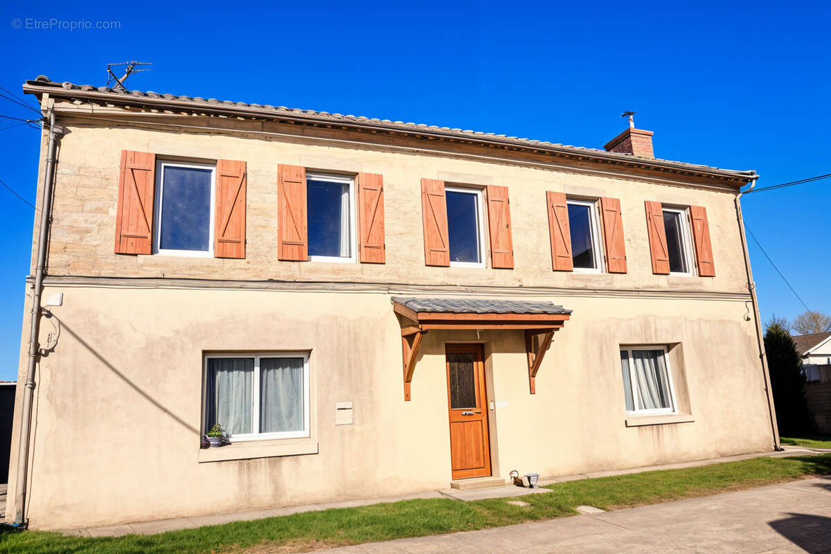 Maison à SAINT-LOUBES