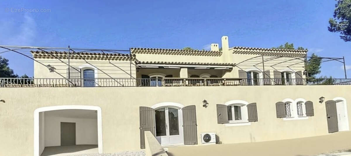 Maison à LE CASTELLET