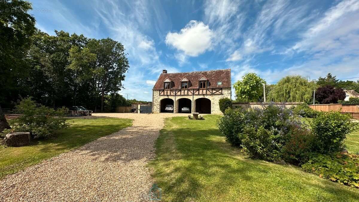 Maison à FONTAINEBLEAU