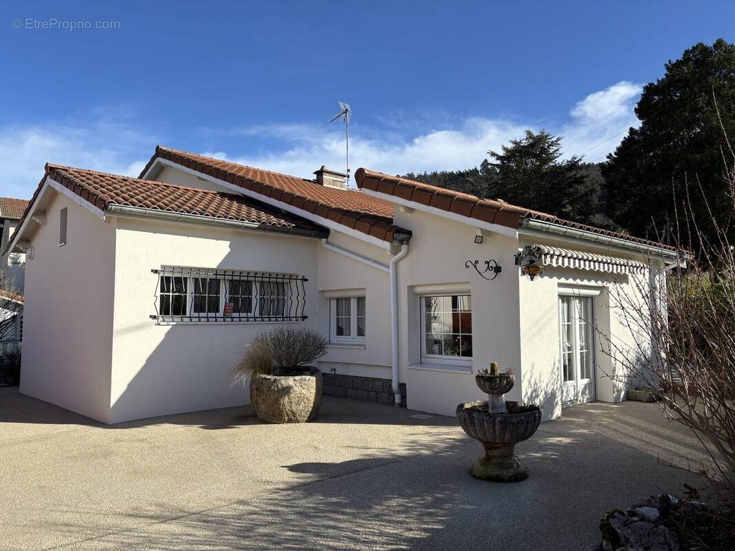 Maison à AUREC-SUR-LOIRE