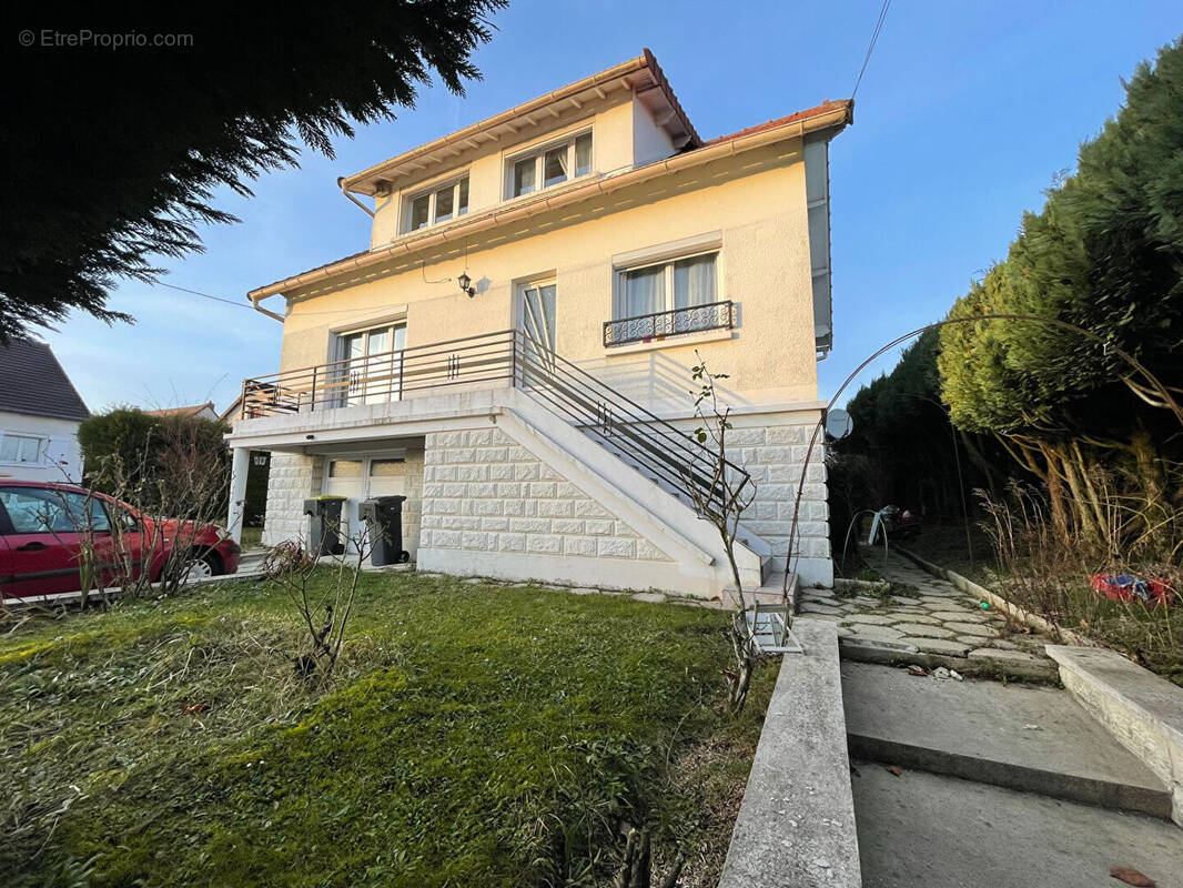 Maison à COULOMMIERS