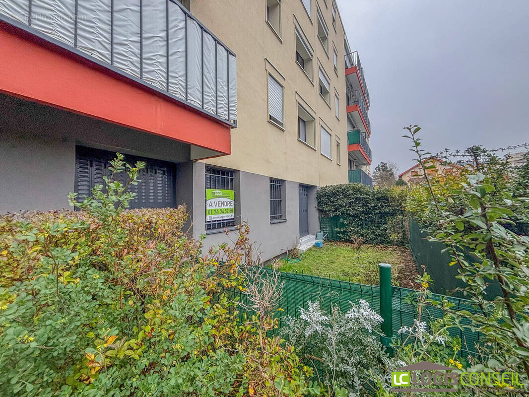 Appartement à NANTERRE