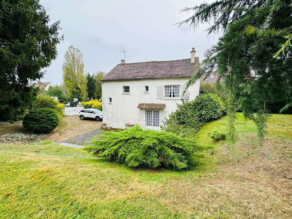 Maison à JOUARRE