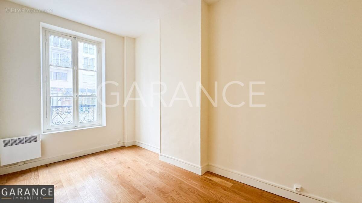 Appartement à PARIS-12E