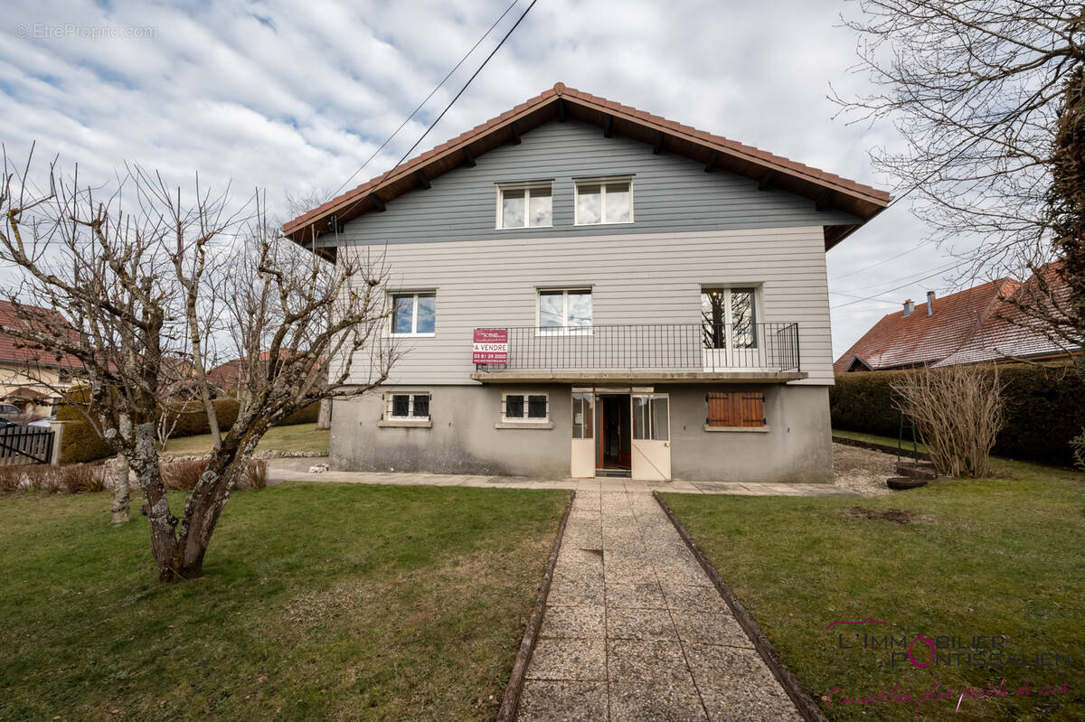 Maison à COURVIERES