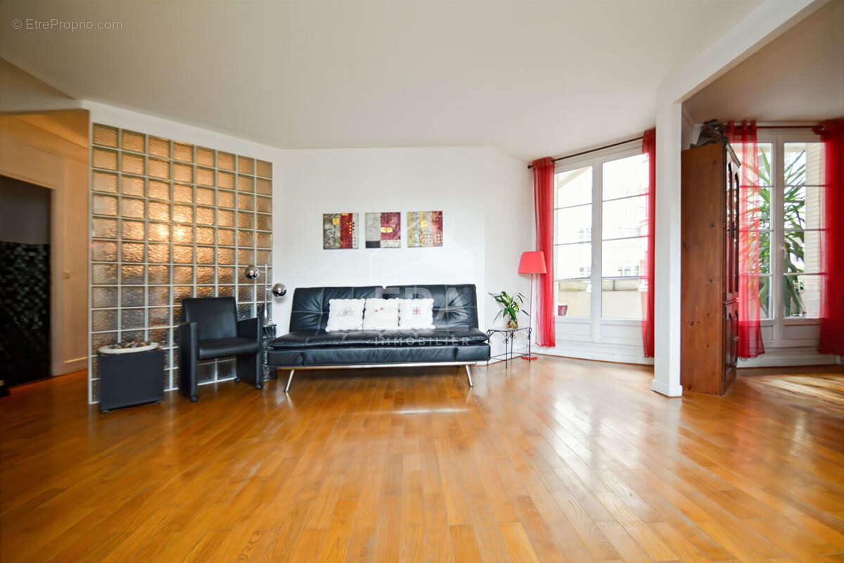 Appartement à ISSY-LES-MOULINEAUX