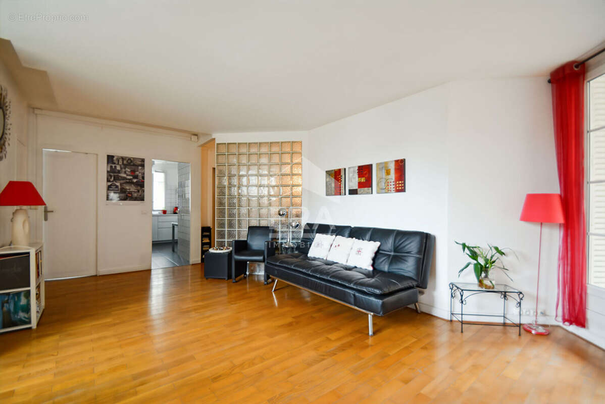 Appartement à ISSY-LES-MOULINEAUX