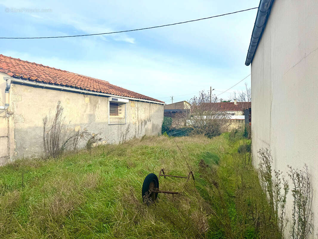 Maison à PORT-DES-BARQUES