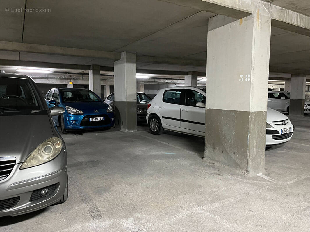 Parking à AVIGNON