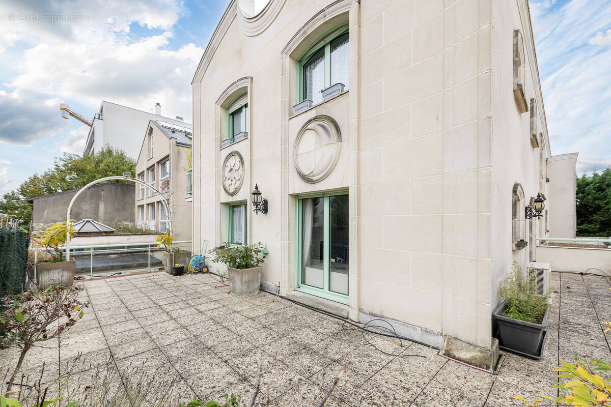 Appartement à SAINT-MAUR-DES-FOSSES