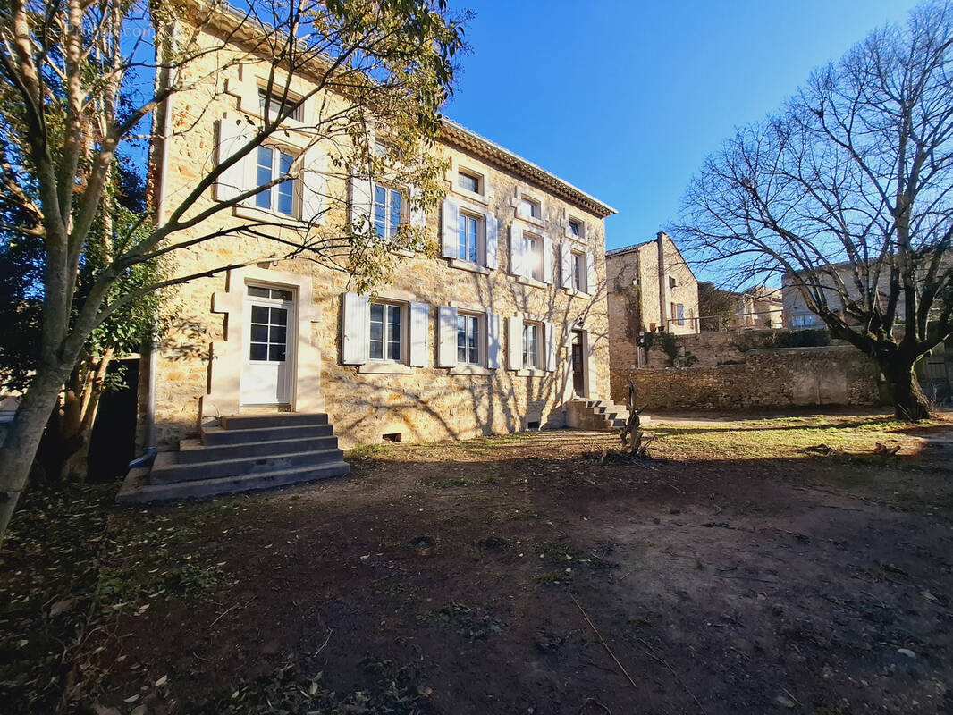 Maison à SALAVAS