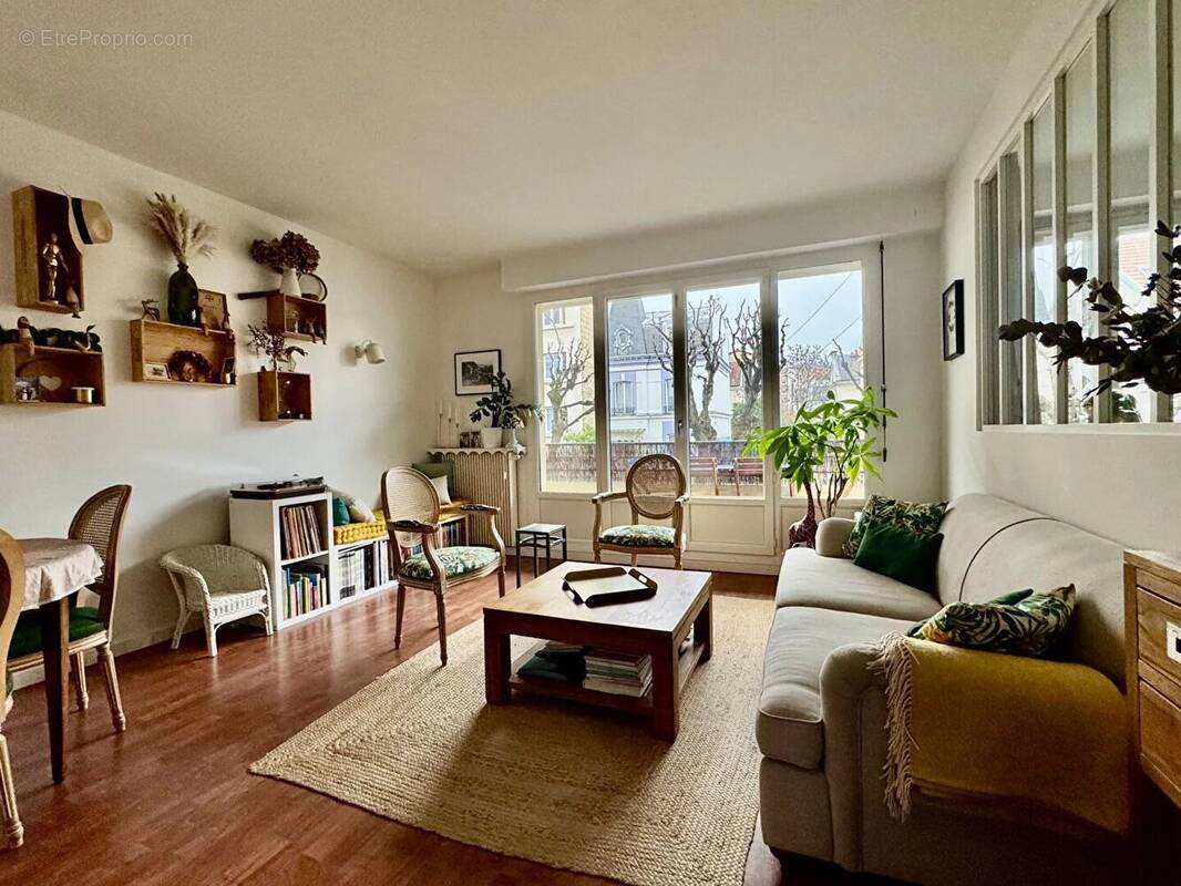 Appartement à BOIS-COLOMBES