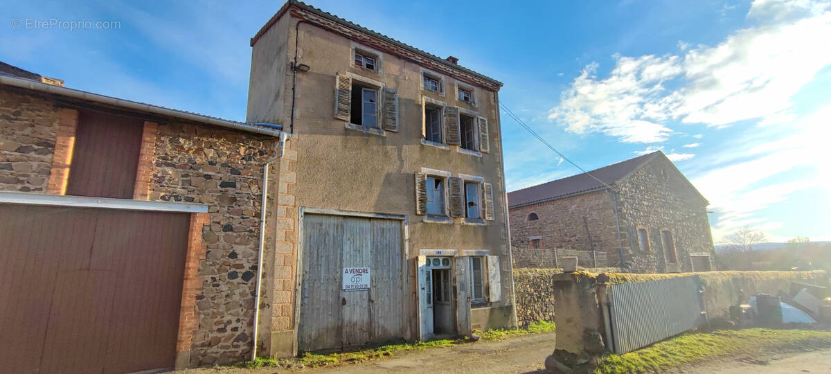 Maison à PAULHAGUET