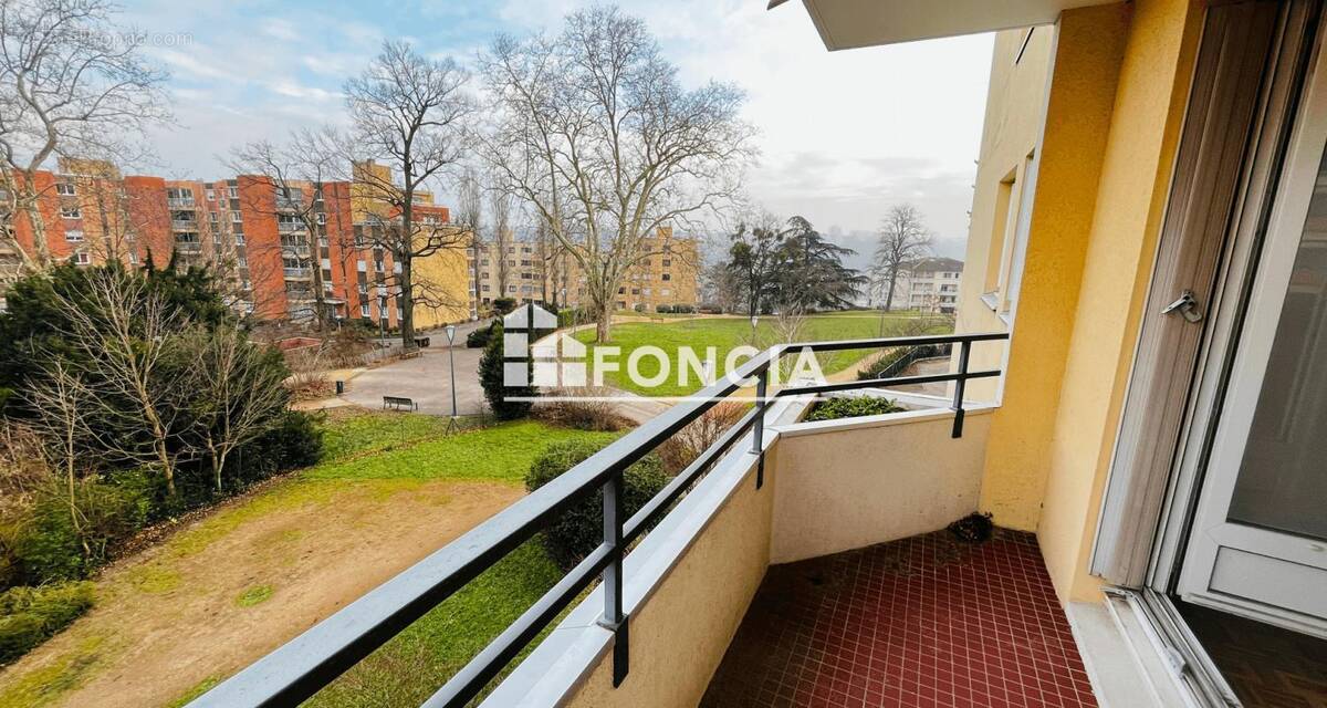 Appartement à LYON-9E