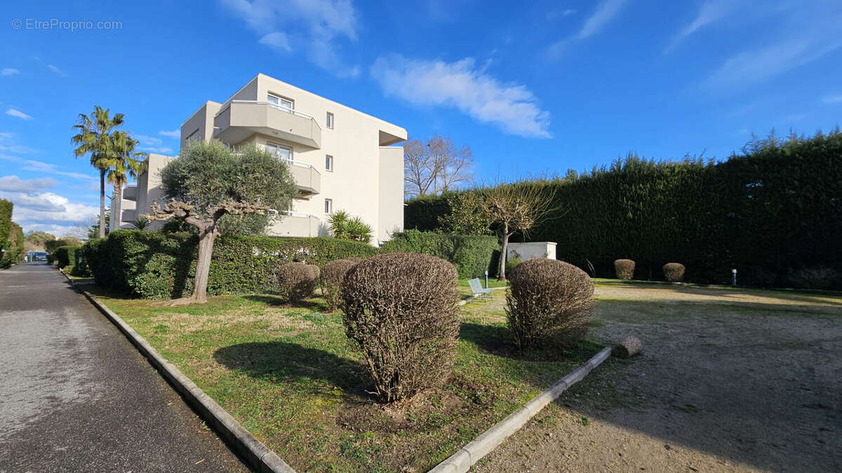 Appartement à MANDELIEU-LA-NAPOULE